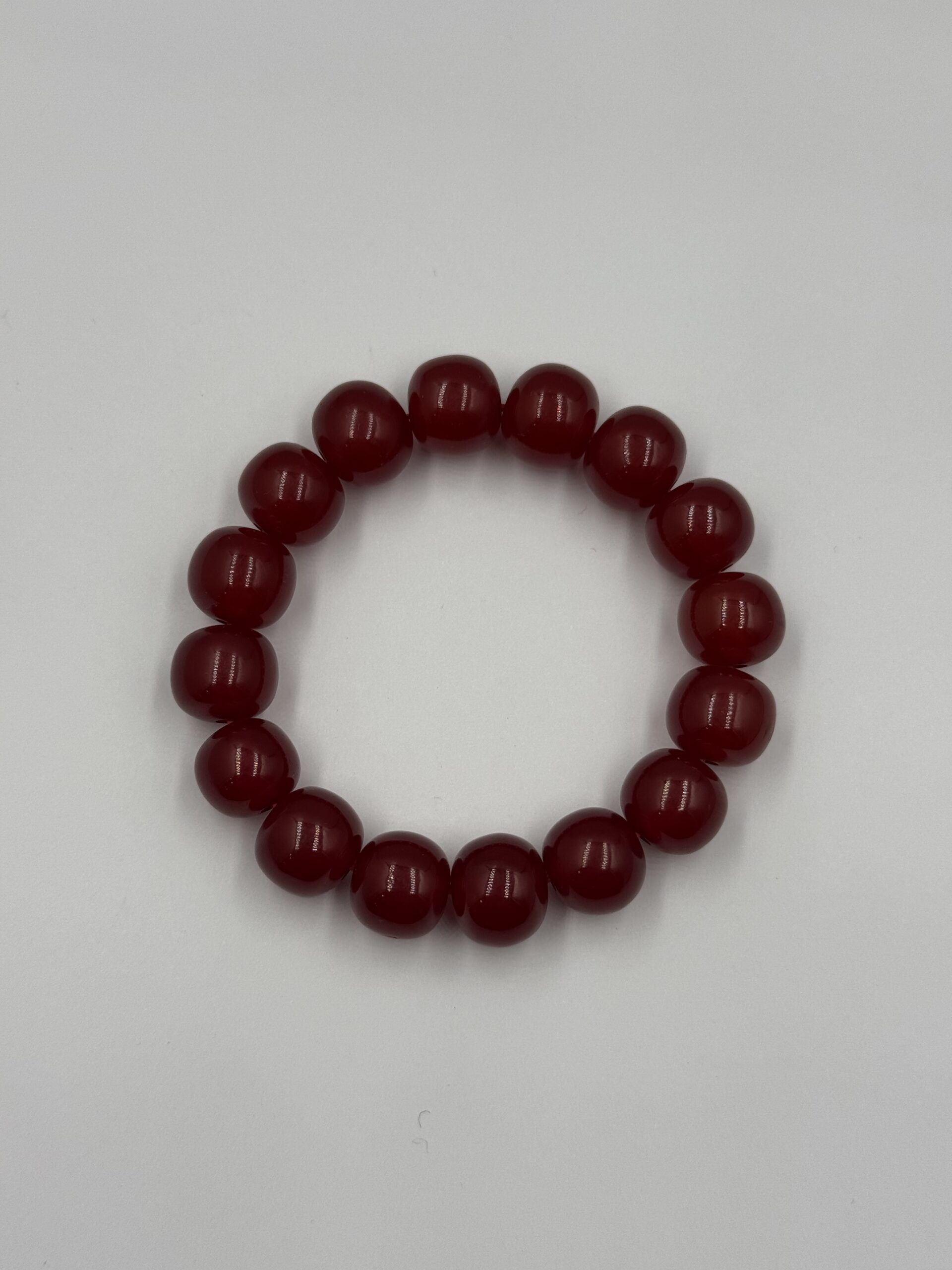 A-bracelet-made-of-polished-brown-agate-beads